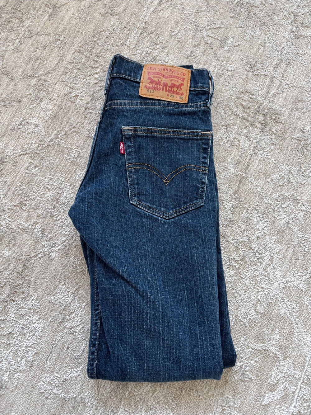 Levi's 511 Dark Blue Slim Fit Denim Jeans with Signature Back Pockets Size 29x32